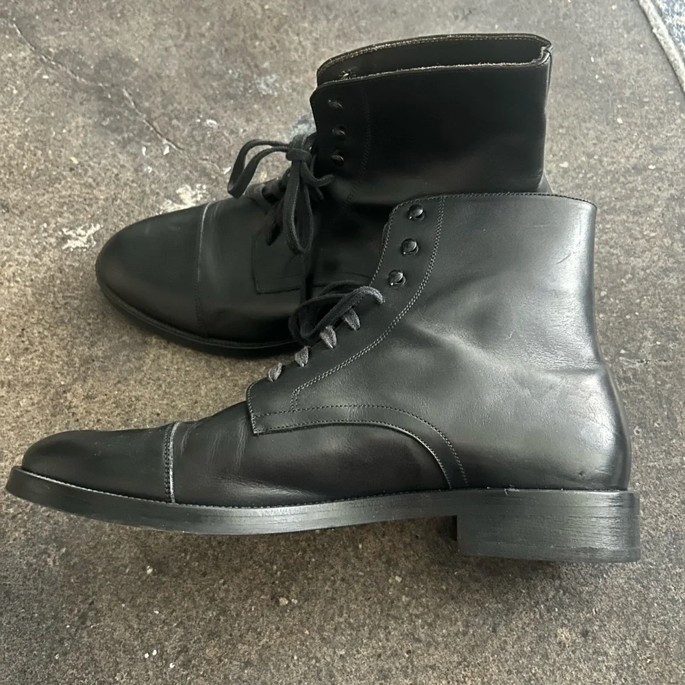 To Boot hardly worn